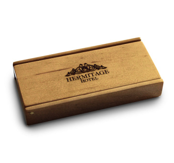 Футляр под флеш-карту