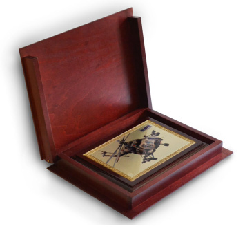 Плакетка А5 в деревянной шкатулке