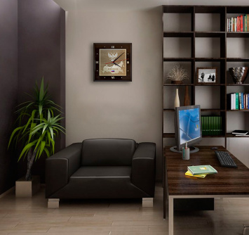 Настенные часы ''Карта России с гербом РФ'' КВ