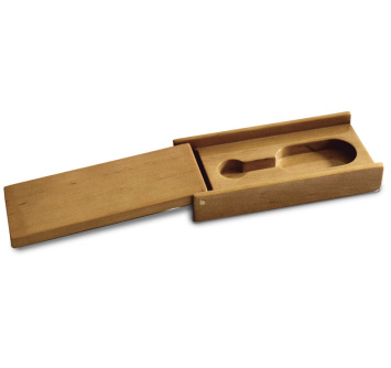 Футляр под флеш-карту